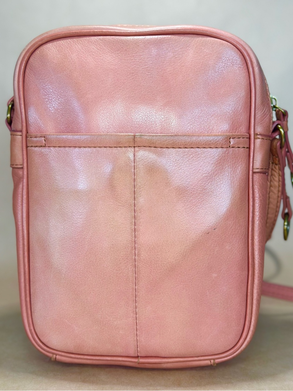 American Leather Co. Cleveland Crossbody in Sunkissed - Picture 2 of 7